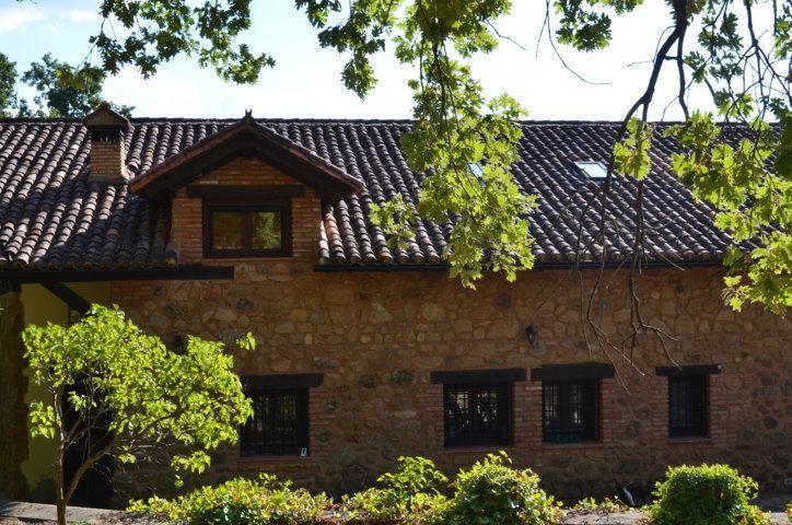 La Casona De Valfrio- Adults Only Pension Collado  Buitenkant foto